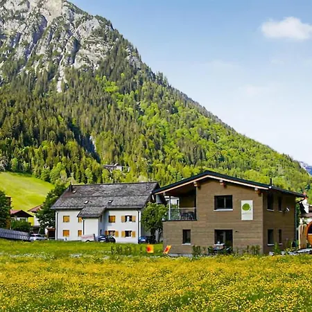 Amazing In With Sauna, Wifi And 2 Bedrooms #185
